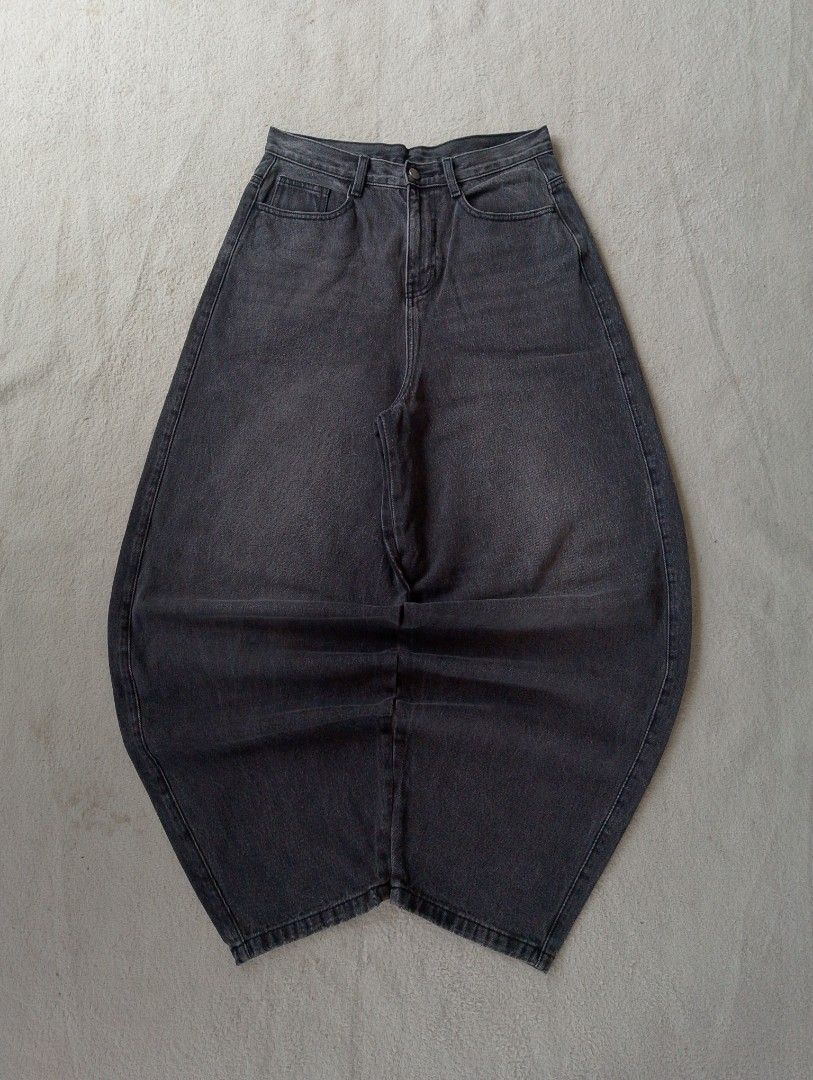Not4nerd Balloon Anti-heeldrag Pants (Category: Jeans) located in Caloocan City. Submitted by sharpthreads18 (Listing ID 1462899339, Image 1). Description: .