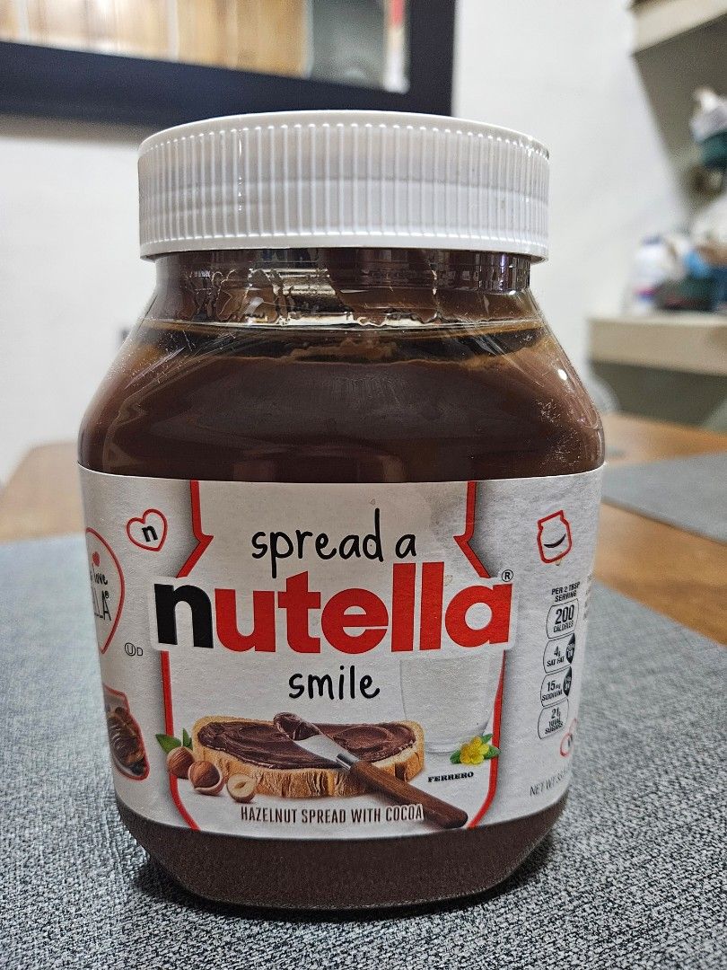 Nutella Hazelnut Spread with Cocoa 33.5 oz Jar (Category: Other Food & Drinks) located in Caloocan City. Submitted by happyjams (Listing ID 1462989076, Image 1). Description: - Classic Nutella spread - Hazelnut spread with cocoa - Great for toast, pancakes, or baking - Large 33.5 oz (950g) jar - Brand new, sealed, and ready to enjoy - Perfect for families or Nutella enthusiasts - Expiry: Jan 2027.