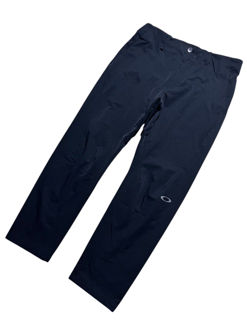 OAKLEY PERFORMANCE TECHNICAL SHELL PANTS (BLACK) (Category: Jeans) located in Las Pinas. Submitted by greedythrifterz (Listing ID 1463034158, Image 2). Description: OAKLEY PERFORMANCE TECHNICAL SHELL PANTS (BLACK) DIMES- WIDTH 32-33, LENGTH 38, THIGHS 12 LEG OPEN 6.9 (ALL INCHES) NO ISSUE, FREE SHIP AND NEGOTIABLE .