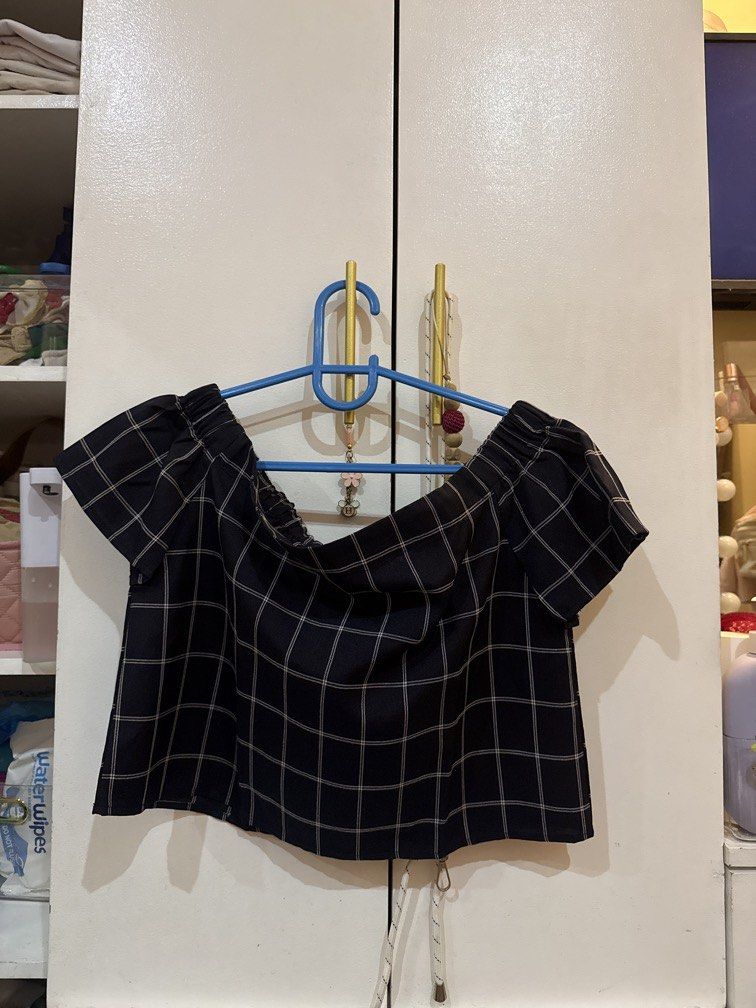 Off shoulder (Category: Others Tops) located in Imus. Submitted by mysticstar_f121de (Listing ID 1462920009, Image 1). Description: .
