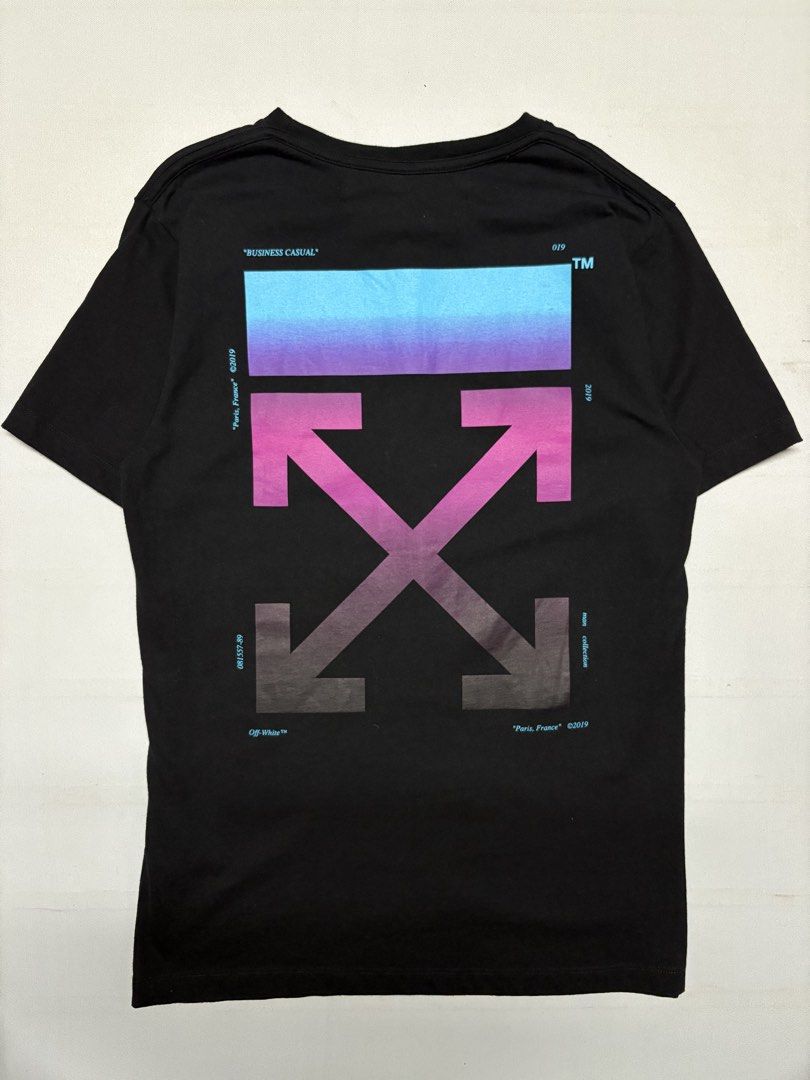 OFFWHITE Tee (Category: Tshirts & Polo Shirts ) located in Baguio. Submitted by viibodegaaa (Listing ID 1462974159, Image 2). Description: OFFWHITE Tee Size: S Width: 20’ Length: 29.5’ Price: 2480.