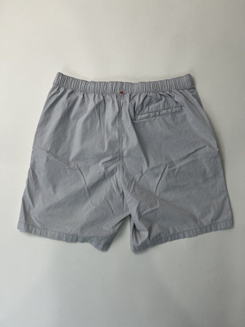 Old Navy Shorts (Category: Shorts) located in Makati City. Submitted by ufcknwthbst (Listing ID 1463017800, Image 3). Description: 18 inch length 9.5/10 condition No issue.