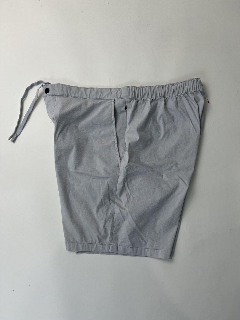 Old Navy Shorts (Category: Shorts) located in Makati City. Submitted by ufcknwthbst (Listing ID 1463017800, Image 2). Description: 18 inch length 9.5/10 condition No issue.