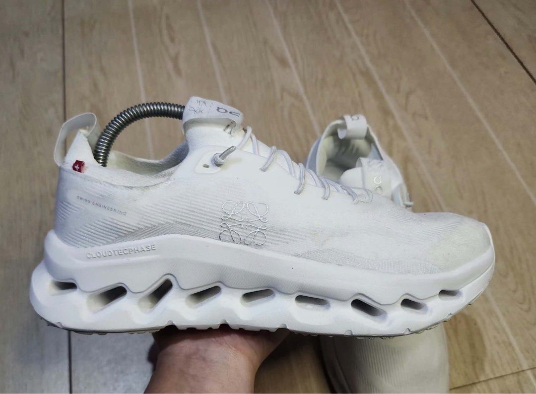 ON X LOEWE CLOUDTILT (Category: Sneakers) located in Baguio. Submitted by desiree35635 (Listing ID 1462960352, Image 3). Description: .
