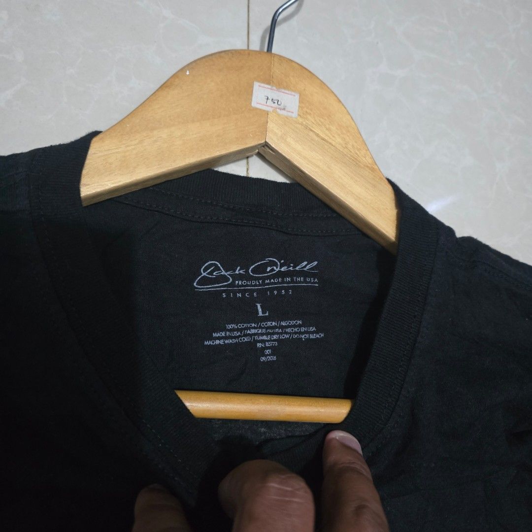 O'neill ( jack oneill ) shirt (Category: Tshirts & Polo Shirts ) located in El Nido. Submitted by marco.tandoc (Listing ID 1462996615, Image 3). Description: size: large width: 21 length: 28 no issue.