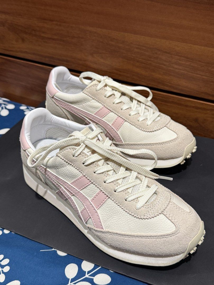 Onitsuka Tiger EDR78 Size EU 36 / 22.5cm (Category: Sneakers) located in Mandaluyong City. Submitted by byestuff. (Listing ID 1463026301, Image 3). Description: Barely used - used 2x only Bought for 10k+. Retails now at 11K With box and tags .