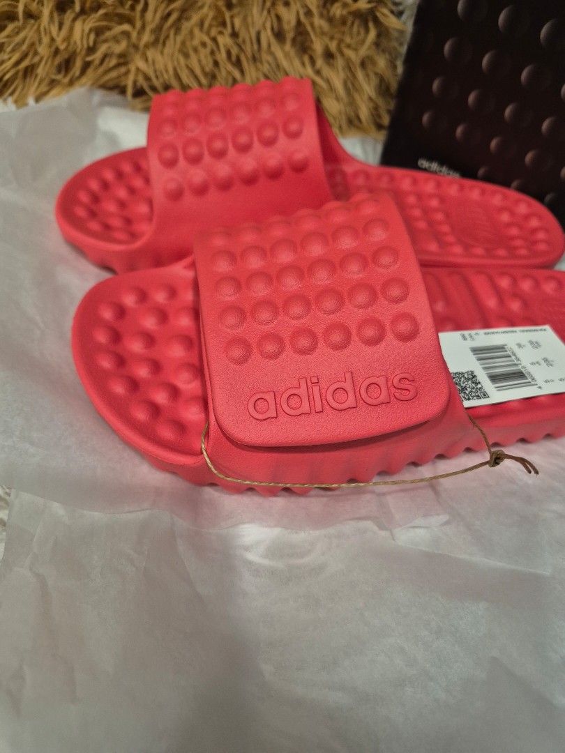 Original Adidas 360 Recovery Slides (Category: Slippers and slides) located in Cavite. Submitted by chaellebrandsluxe (Listing ID 1463065656, Image 2). Description: .