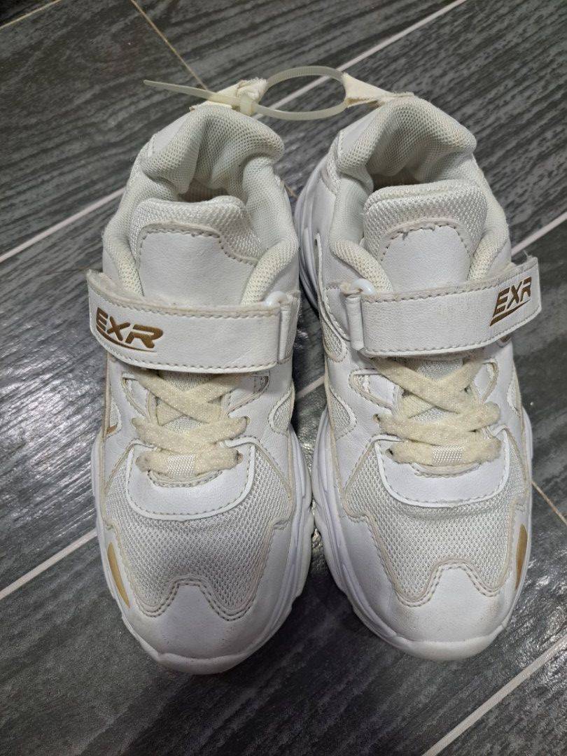 ORIGINAL EXR SHOES FOR KID (Category: Babies & Kids Fashion) located in Manila. Submitted by kimlyncloset (Listing ID 1463037782, Image 2). Description: ORIGINAL EXR SHOES FOR KID US:2 EUR:33.5 CM:21.