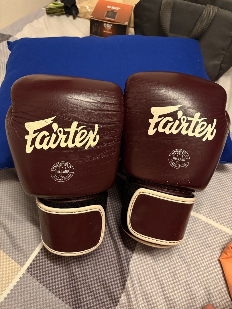 ORIGINAL FAIRTEX GLOVES (Category: Combat Sports) located in Manila. Submitted by maeracleem (Listing ID 1463019781, Image 3). Description: FOR SALE ORIGINAL FAIRTEX BOXING GLOVES ORIG PRICE: ₱5,600 FEMALE OWNED Lasts 6–11 years with proper care. SELLING PRICE: ₱3,700 RFS NAGING PAN-DISPLAY NA LANG.