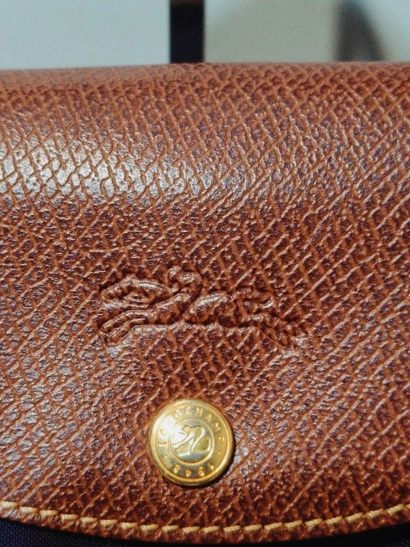Original Longchamp Le Pliage Tote Bag (Category: Shoulder Bags) located in Cabuyao City. Submitted by secondhand.shop.ph (Listing ID 1462940718, Image 2). Description: Sale❗Sale❗Sale❗ ₱2,680 Original LONGCHAMP Medium Short handle(MSH) Almost new Purple nylon & genuine leather 📌First to pay.