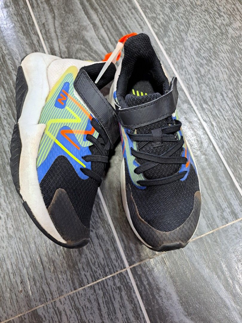 ORIGINAL NEW BALANCE FOR KID (Category: Babies & Kids Fashion) located in Manila. Submitted by kimlyncloset (Listing ID 1463008734, Image 1). Description: ORIGINAL NEW BALANCE FOR KID US:13 UK:12.5 EUR:31 CM:18.5.