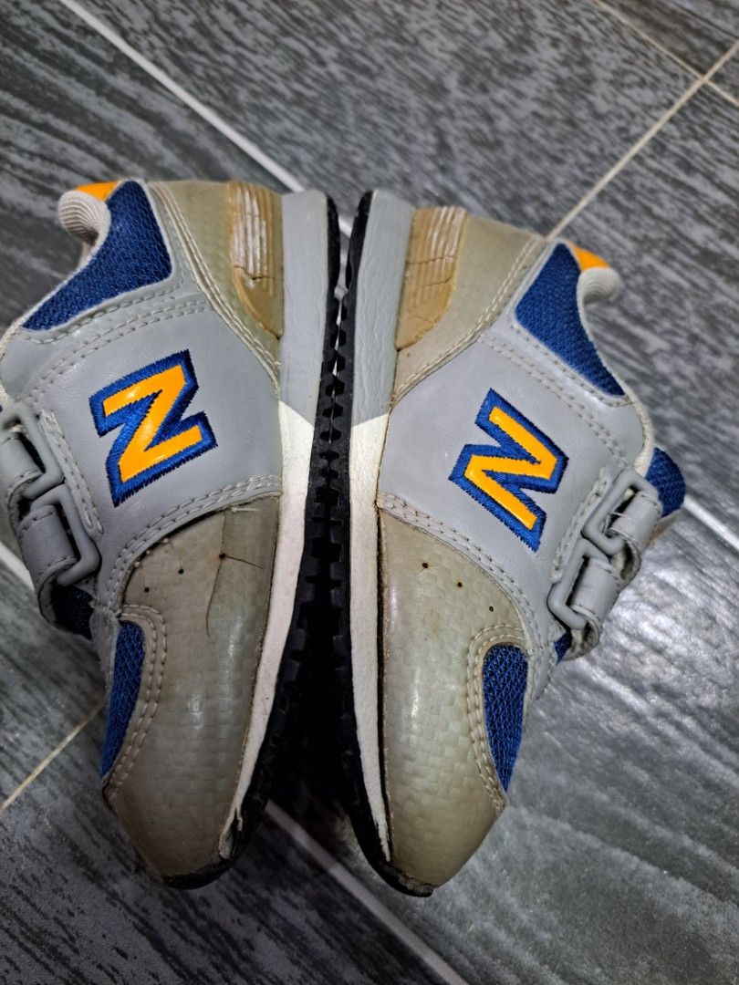 ORIGINAL NEW BALANCE FOR KID (Category: Babies & Kids Fashion) located in Manila. Submitted by kimlyncloset (Listing ID 1463015008, Image 3). Description: ORIGINAL NEW BALANCE FOR KID US:9 UK:8.5 EUR:26 CM:15.