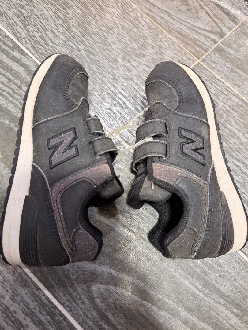 ORIGINAL NEW BALANCE FOR KID (Category: Babies & Kids Fashion) located in Manila. Submitted by kimlyncloset (Listing ID 1463015855, Image 3). Description: ORIGINAL NEW BALANCE FOR KID US:10 UK:9.5 EUR:27.5 CM:16.