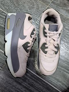 (Category: ) located in . Submitted by kimlyncloset (Listing ID 1463019007, Image 1). Description: .