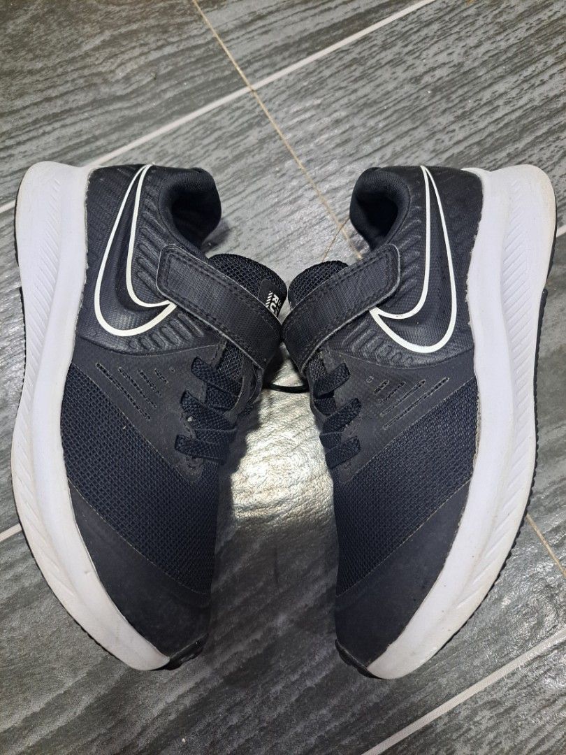 ORIGINAL NIKE SHOES FOR KID (Category: Babies & Kids Fashion) located in Manila. Submitted by kimlyncloset (Listing ID 1463038946, Image 3). Description: ORIGINAL NIIKE SHOES FOR KID US:12C UK:11.5 EUR:29.5 CM:18.