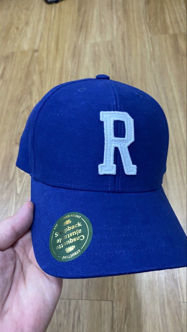 Original Roots Canada blue cap (Category: Activewear) located in Manila. Submitted by truemoon_d2e1ee (Listing ID 1463015353, Image 1). Description: Extra cal bought in Canada Blue unisex cap Pickup.