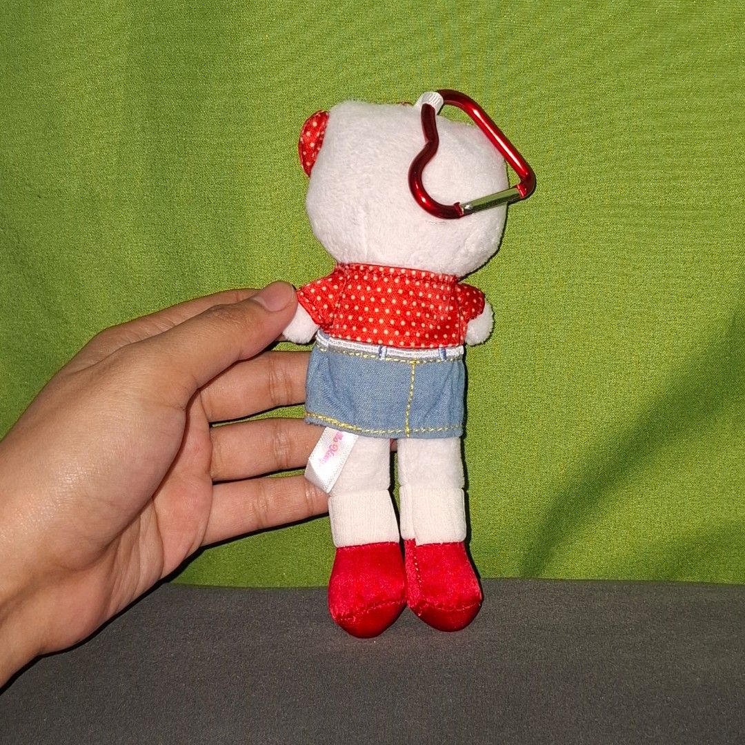 Original Sanrio Hello Kitty long legs charm (Category: Character Goods) located in Adams. Submitted by frog_and_clover (Listing ID 1463039322, Image 2). Description: original sanrio, no paper tag, what you see is what you get..