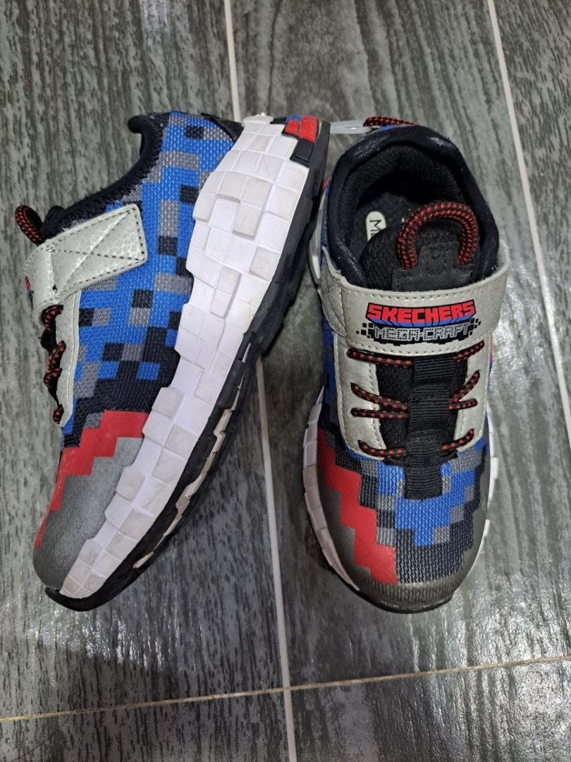 ORIGINAL SKEHERS FOR KID (Category: Babies & Kids Fashion) located in Manila. Submitted by kimlyncloset (Listing ID 1463008173, Image 1). Description: ORIGINAL SKECHERS FOR KID US:12 UK:11 EUR:28.5 CM:18.