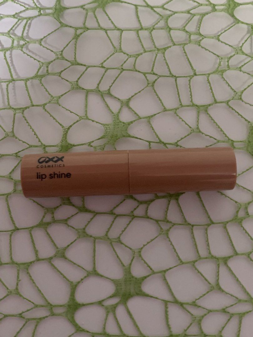 Oxx Cosmetics Lip Shine Lipstick - Dusk (Category: Makeup) located in Mandaluyong City. Submitted by newandlovedco. (Listing ID 1462928620, Image 1). Description: - OXX Cosmetics Lip Shine - Shade: Dusk - Finish: Creamy - Packaging: Convenient twist-up tube - Ideal for: Everyday wear, subtle color - Opened in Sept 2026, used 3x.