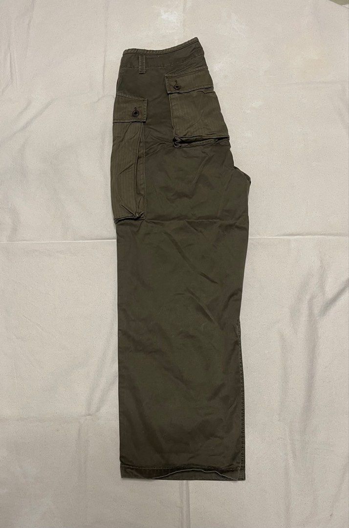P-44 monkey pants （分類：長褲）位於 Hong Kong。 由 pop38 提交（商品編號 1463116555，圖片 9）。簡介： 品牌：Midwest Supply 明細：由知名古著品牌美華氏旗下 Midwest Supply 所推出的軍風多口袋工裝褲（Monkey Pants），闊比闊腳，少着乾淨冇瑕疵。 Size：medium (參考度尺）。