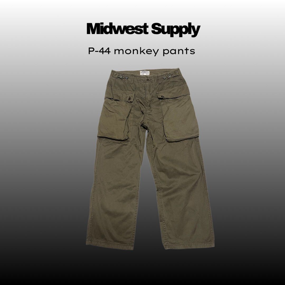 P-44 monkey pants （分類：長褲）位於 Hong Kong。 由 pop38 提交（商品編號 1463116555，圖片 1）。簡介： 品牌：Midwest Supply 明細：由知名古著品牌美華氏旗下 Midwest Supply 所推出的軍風多口袋工裝褲（Monkey Pants），闊比闊腳，少着乾淨冇瑕疵。 Size：medium (參考度尺）。