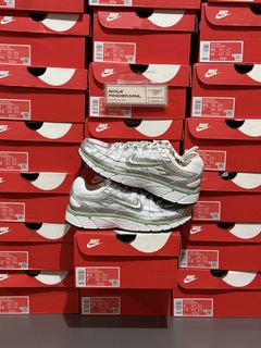 (Category: ) located in . Submitted by solefinder.mnl (Listing ID 1462911387, Image 1). Description: .