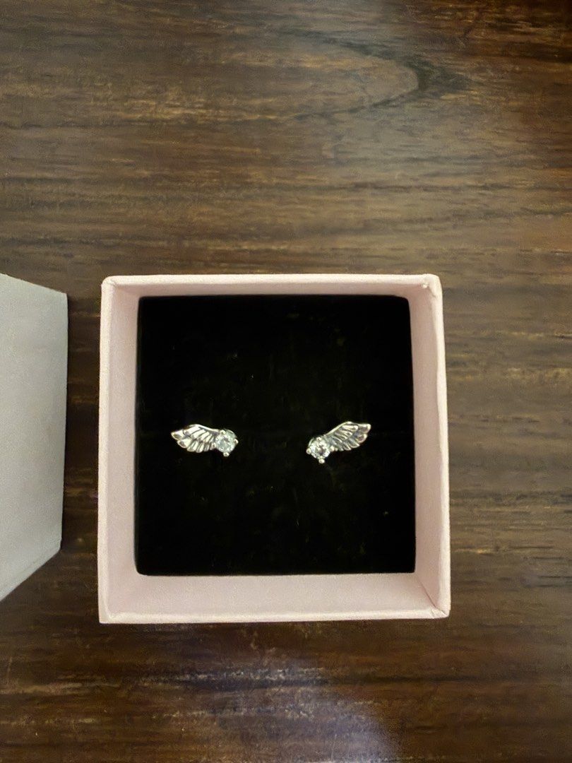 Pandora Sterling Silver Wing Stud Earrings (Category: Earrings) located in Quezon City. Submitted by blistceleb (Listing ID 1463048361, Image 3). Description: Authentic Pandora earrings. Sterling silver wing design. Comes with the original Pandora box..