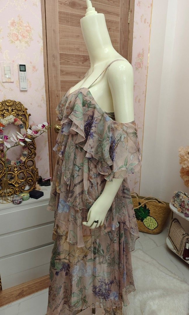 Pastel Floral Layered Dress (Category: Dresses) located in Pagudpud. Submitted by altheacee063978 (Listing ID 1463100012, Image 3). Description: .