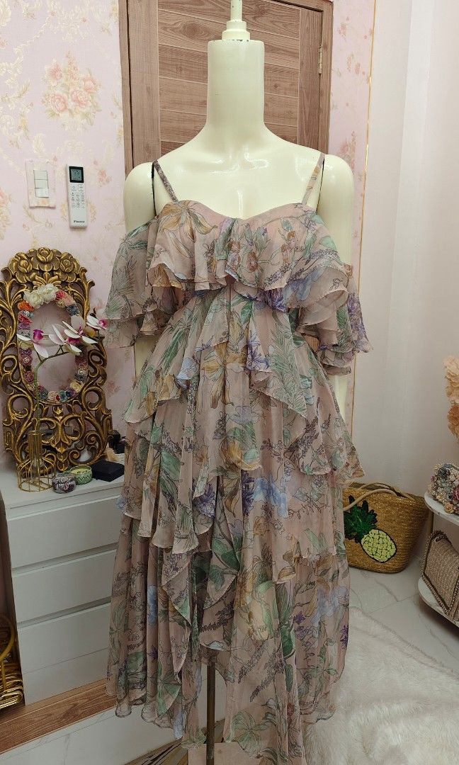 Pastel Floral Layered Dress (Category: Dresses) located in Pagudpud. Submitted by altheacee063978 (Listing ID 1463100012, Image 2). Description: .
