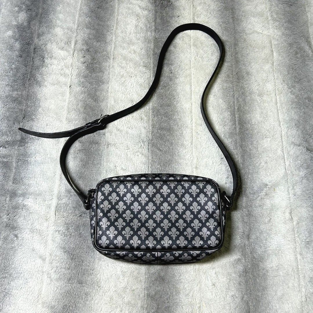 Patrick Cox Monogram Sling Bag (Category: Luxury Bags & Wallets) located in Goa. Submitted by thrift_stylebychristella (Listing ID 1463010318, Image 3). Description: 🛍️700+ SF PAYMENT FIRST VIA GCASH PAYMENT ONLY NO COD 🔹Location: Goa, Camarines Sur 🔹Shipping nationwide via J&T express .