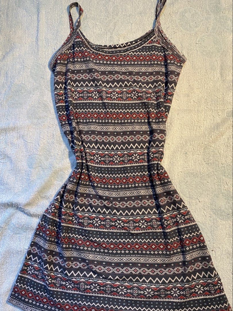 Pattern Dress (Category: Dresses) located in Mapandan. Submitted by elavee (Listing ID 1463091881, Image 1). Description: .