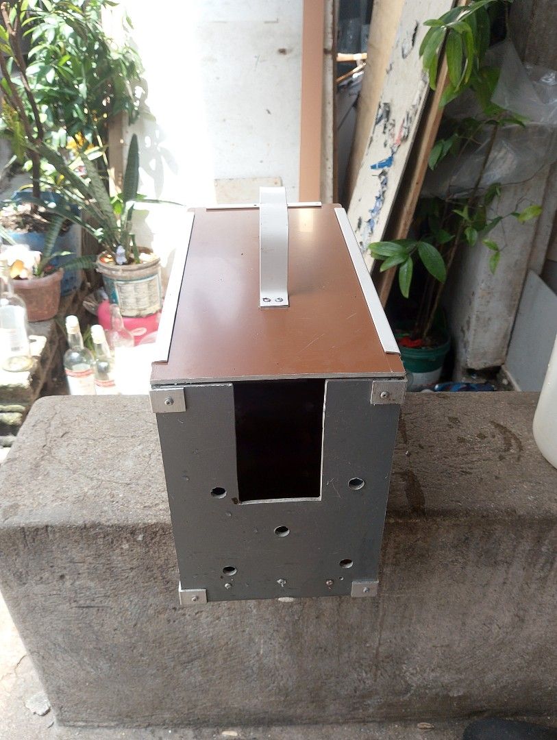 pet cage (Category: Homes & Other Pet Accessories) located in Taguig. Submitted by alwayne014 (Listing ID 1463100356, Image 2). Description: gumagawa kami ng lalagyan ng mga pet , anykinds pwede pasadya .. lifetime warranty , message lang po kayo .. di kayo magsisisi sa quality.