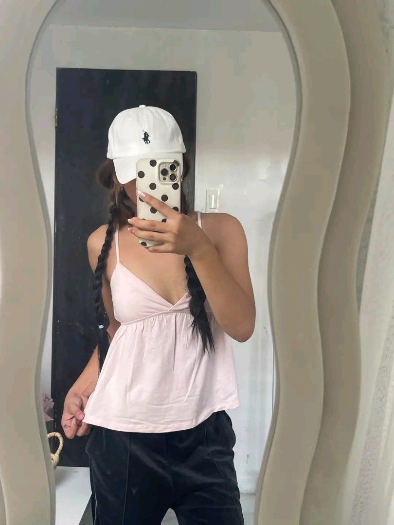 Pink Bershka Peplum Top (Category: Sleeveless) located in Apalit. Submitted by rkive_clothing (Listing ID 1462933710, Image 1). Description: Pink Bershka Peplum Top Large only.