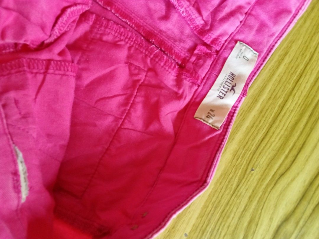 Pink Hollister micro short (Category: Shorts) located in Barobo. Submitted by swiftstone.8ccc7b (Listing ID 1463103622, Image 3). Description: size 24 excellent condition no issues.
