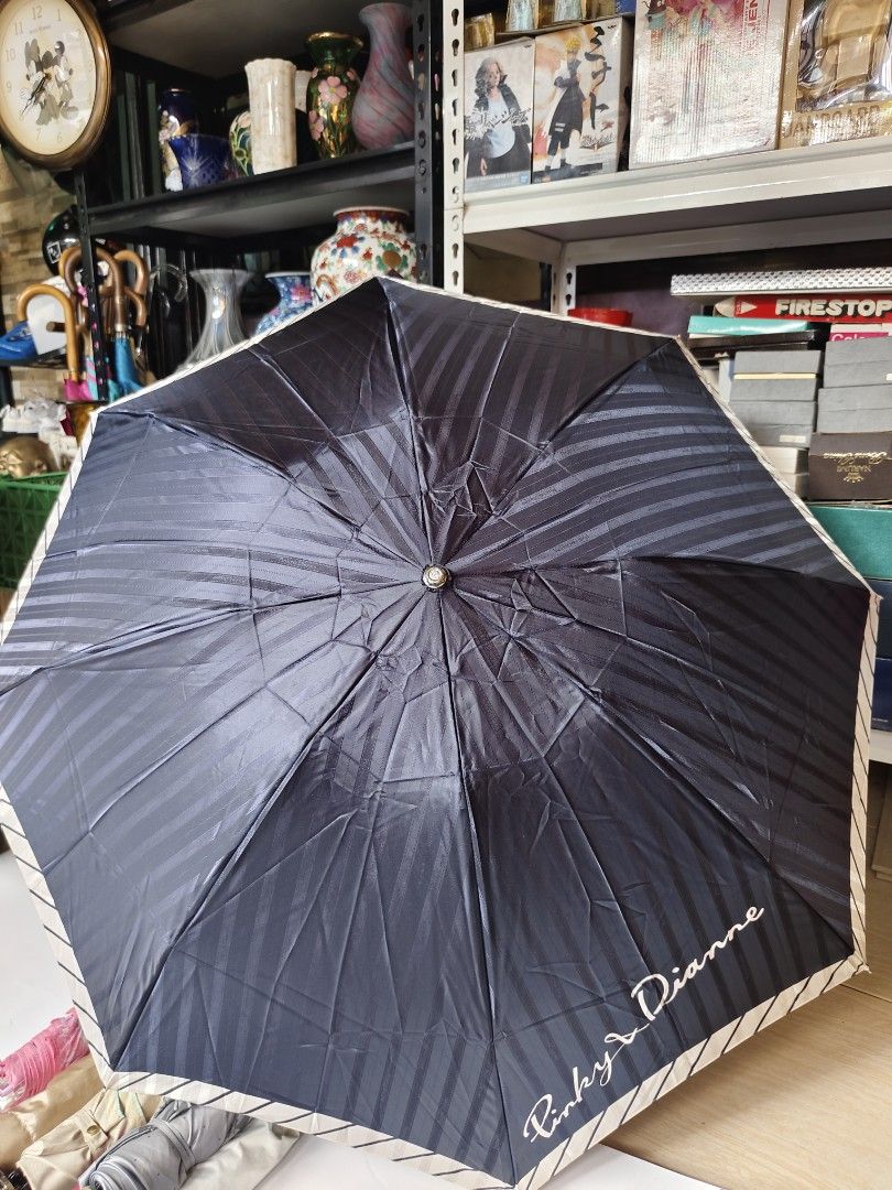 Pinky and Diane brand (Category: Umbrellas) located in Davao. Submitted by dvo_jpnstuff (Listing ID 1463036183, Image 3). Description: .