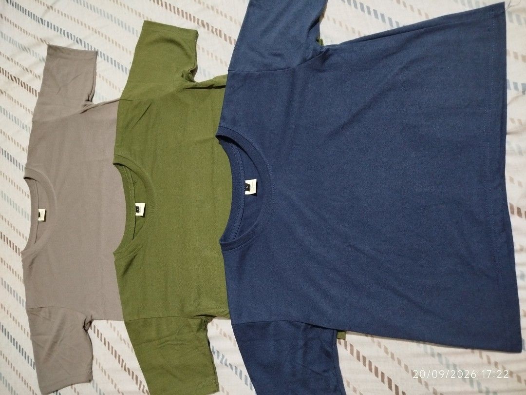 Plain womens crop shirt 3pcs (size large) (Category: Shirts) located in Quezon City. Submitted by crci12 (Listing ID 1462992186, Image 1). Description: Plain womens crop shirt 3pcs Slightly used Brand: Hashtag Size: Large Colors: Gray, Army green, and Navy blue Actual pictures posted What you see is what you get P100 each OR Take all 3pcs for only P250 Meet ups: 1. Simplicity mini stop commonwealth ave., balara, qc. 2. Mgas station beside oyasa h