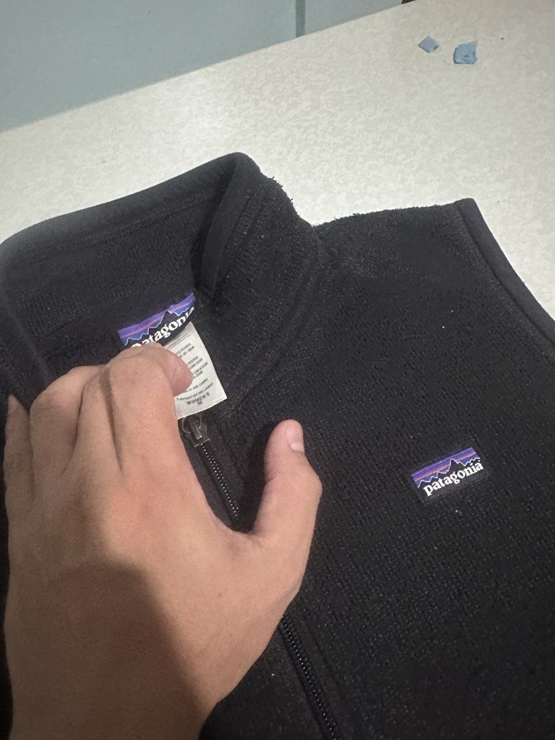 PO PATAGONIA Better Vest S (Category: Coats, Jackets and Outerwear) located in Nagcarlan. Submitted by minimalless (Listing ID 1462946653, Image 2). Description: Lints.