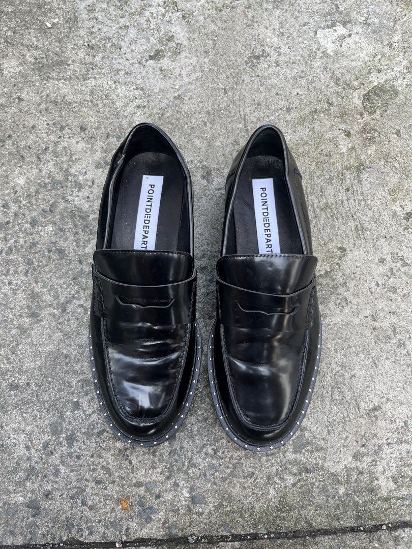 Point De Part Archive Calf leather studs loafer (Category: Loafers) located in Cavite. Submitted by kulotjunks (Listing ID 1462968377, Image 2). Description: Point De Part Archive Calf leather studs loafer Size: 39 Excellent Condition 🏷️ Price: ₱1880 .