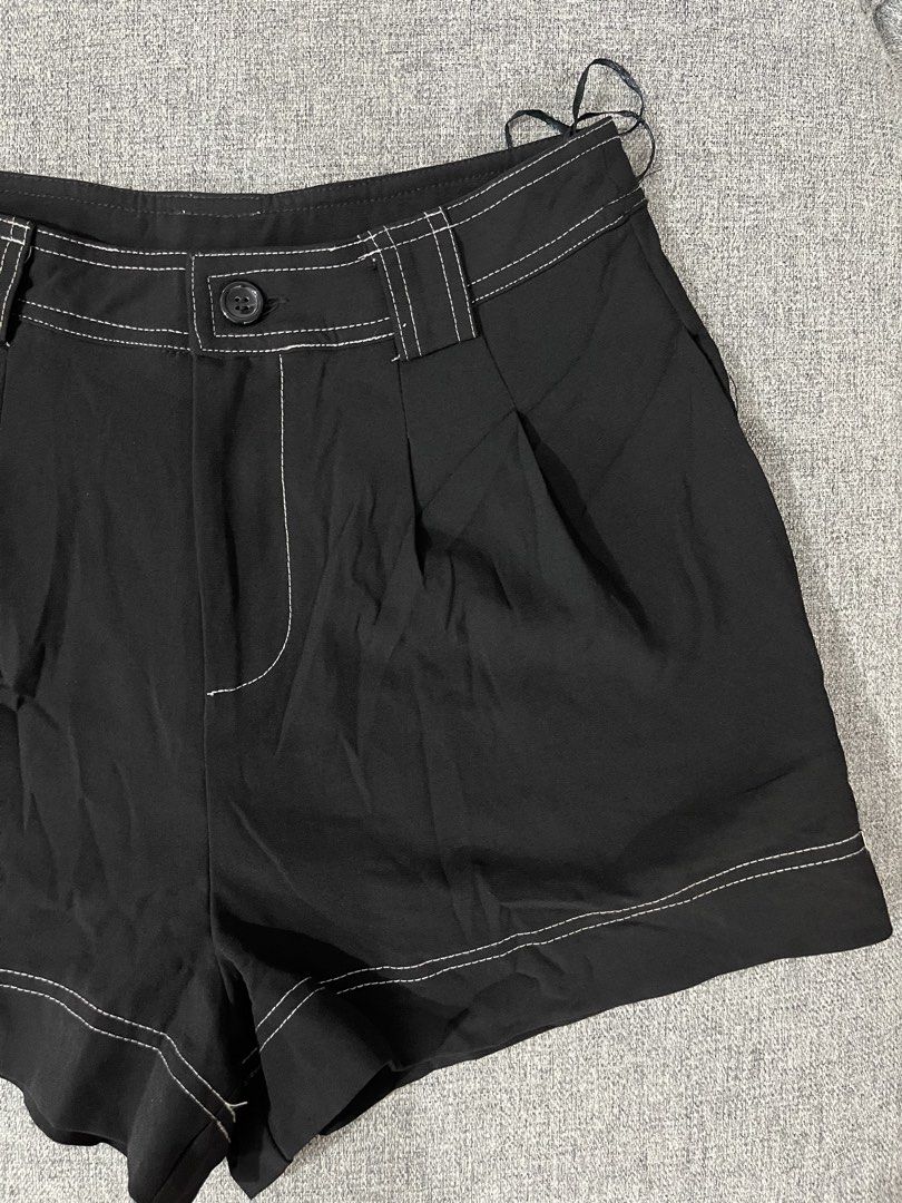 Polly Black High Waisted Shorts (Category: Shorts) located in Cagayan de Oro. Submitted by prelovederela (Listing ID 1463024906, Image 2). Description: fits waist 27-28 :) super nice!.