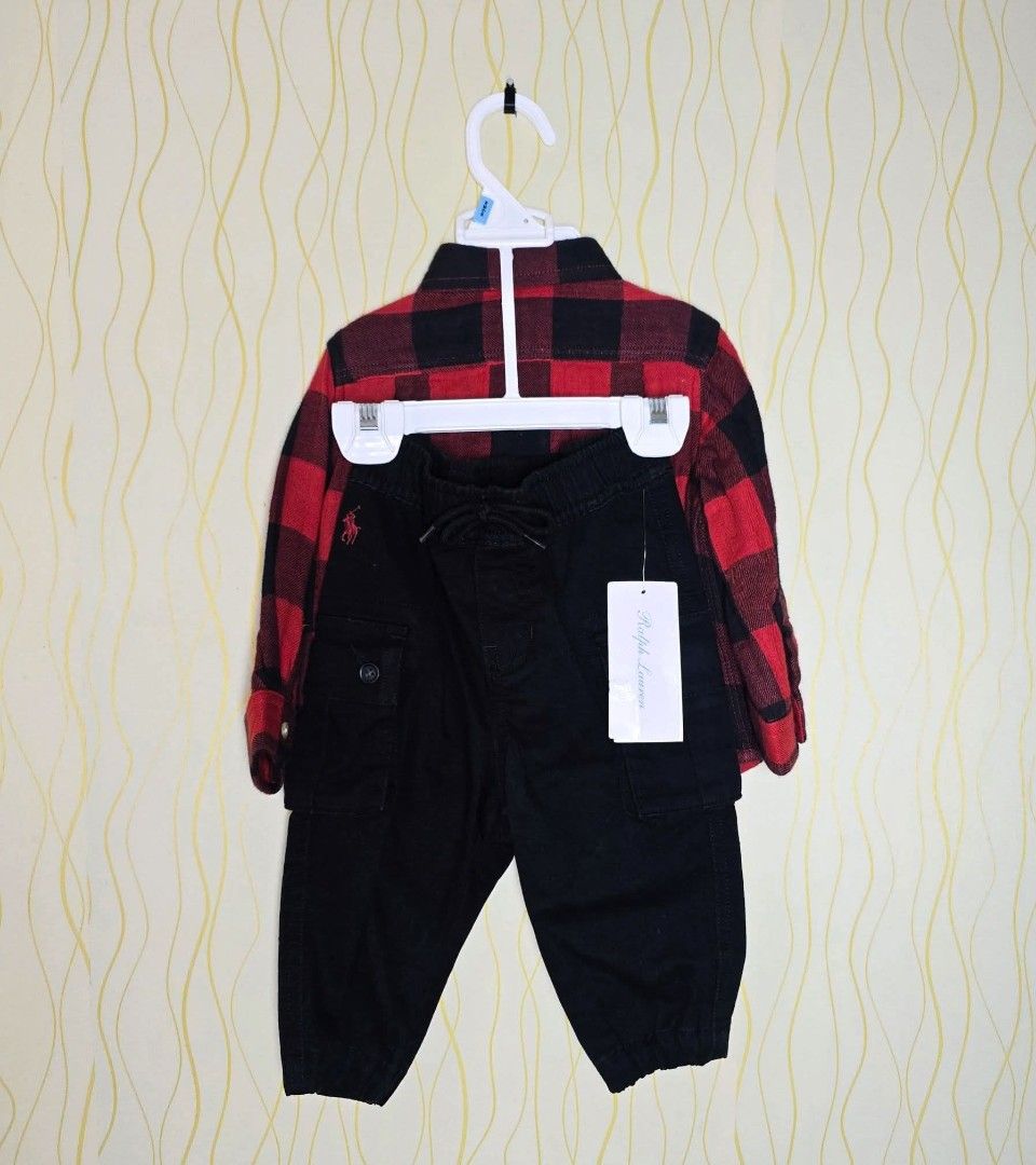 Polo Ralph lauren 6Months (2pc set) (Category: Babies & Kids Fashion) located in Urdaneta. Submitted by tannies-trift (Listing ID 1463001130, Image 2). Description: Polo Ralph Lauren Baby Boys' Plaid Cotton Shirt and Jogger Set, a classic pairing that blends Ralph Lauren's timeless American style with all-day comfort for infants. -1st to pay basis Mop: bank/gcash 🚚 Jnt regular 📍LOC. PANGASINAN.