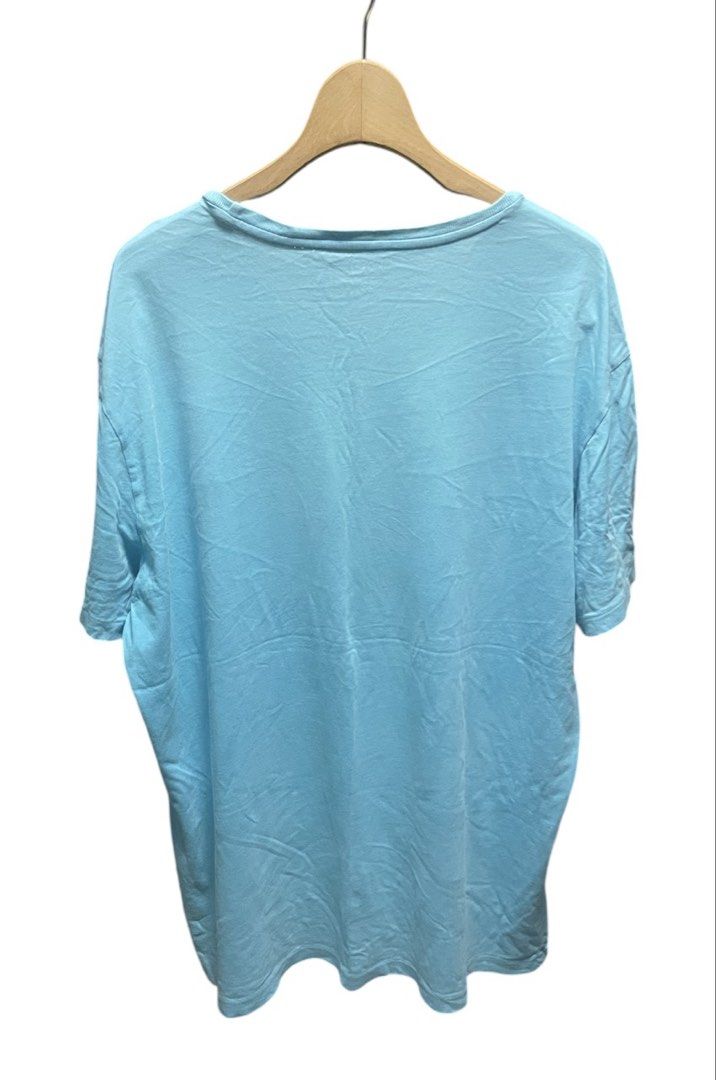 Polo Ralph Lauren Light Blue - Authentic (Category: Tshirts & Polo Shirts ) located in San Pedro. Submitted by lifebeginsaftercoff33 (Listing ID 1463022735, Image 3). Description: - Authentic Light blue Polo Ralph Lauren T-shirt - Classic yellow embroiderd RL logo on chest - Size: Large (L/G) on tag - Dimes: 23 x 28 in (Upto XL) - Material: 100% Cotton - Origin: Made in Indonesia - Ideal for casual everyday wear - Very soft comfy stretchy light f