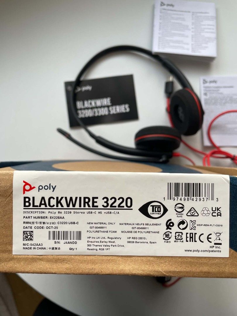 Poly Blackwire 3220 Stereo USB-C Headset (Category: Headphones & Headsets) located in Manila. Submitted by mxlviin (Listing ID 1462928196, Image 2). Description: Poly Blackwire 3220 Stereo USB-C Headset - Comes with original box and manual - Noise-canceling microphone for clear calls - Inline controls for easy call management - USB-C connection with included USB-A adapter - Ideal for online meetings and everyday calls.