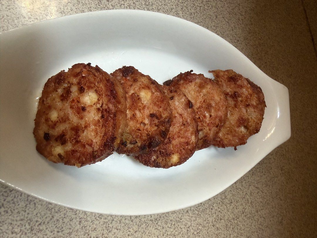 Pork Embotıdo / Chıcken Embotıdo (Category: Chilled & Frozen Food) located in Las Pinas. Submitted by ces0427 (Listing ID 1462913896, Image 2). Description: - Delicious homemade pork sausage patties - Made with quality ingredients - Savory and slightly peppery flavor - Perfect for breakfast or a quick meal - Pan-fried to a golden brown - Ready to cook or eat - Great for sandwiches or as a side dish.
