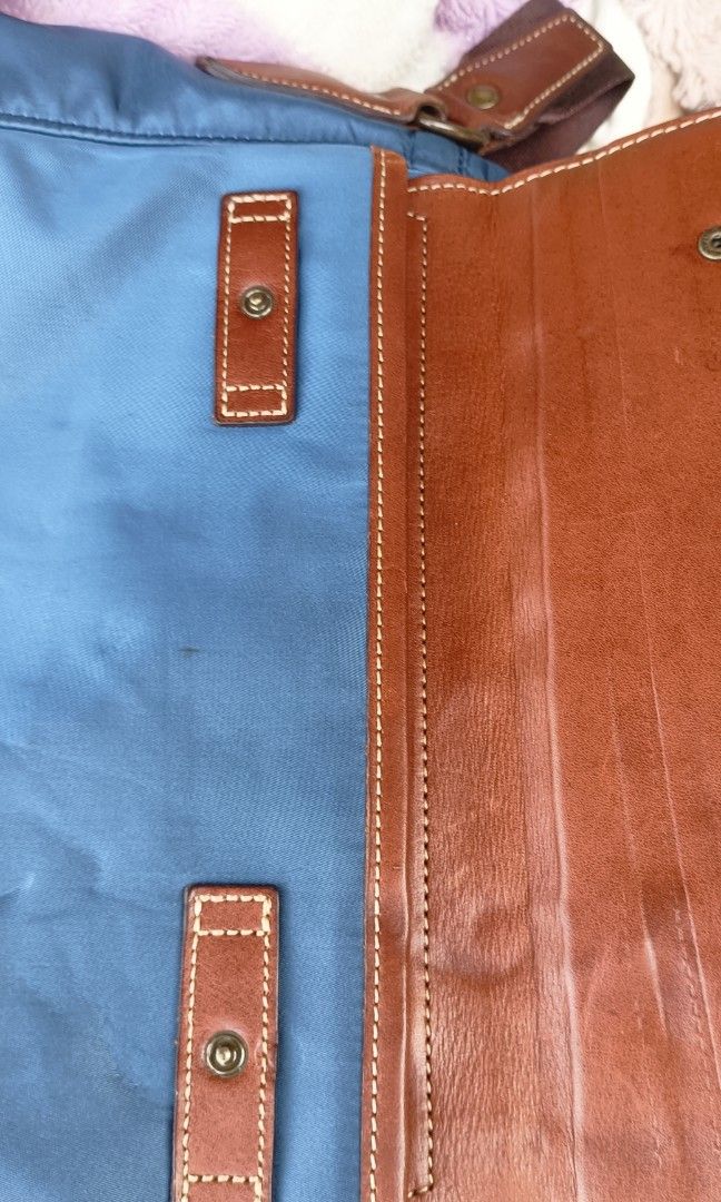 Porter sling bag (Category: Luxury Bags & Wallets) located in General Santos City (Dadiangas). Submitted by japan-ukay (Listing ID 1462960502, Image 2). Description: .