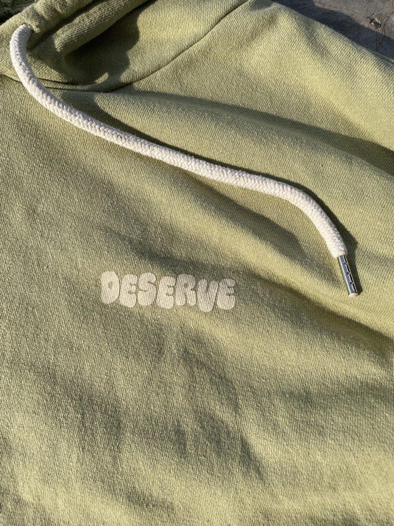 Positive Vibes Quotes Tee Hoodie (Category: Hoodies) located in Tagum. Submitted by yj-repethrift (Listing ID 1462986222, Image 3). Description: Dimes : 25x25x15 Condition : Great Condition Color Rate : 9/10 Issue : Small Stain Need Wash.