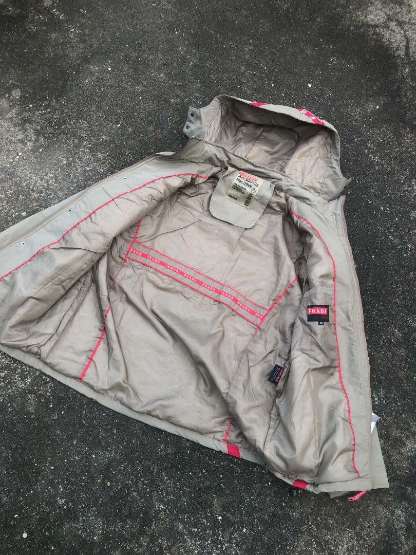 PRADA (Category: Hoodies) located in Cabagan. Submitted by ukayflips (Listing ID 1463078898, Image 3). Description: DIMES W 24.7 L 29 GOOD CONDITION COMPLETE TAGS COLOR RATE 9/10 ISSUE MINIMAL STAIN TAPOS NASA PIC YUNG IBA.
