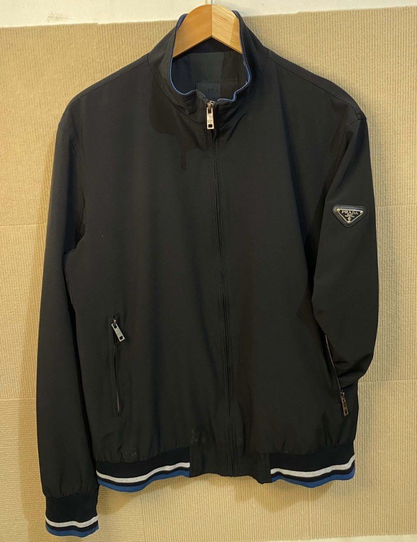 Prada jacket (Category: Coats, Jackets and Outerwear) located in San Fernando. Submitted by jyyyshytt (Listing ID 1463102928, Image 1). Description: Good as new No issue Color rate:9.8/10 Dimensions:W23 L27.