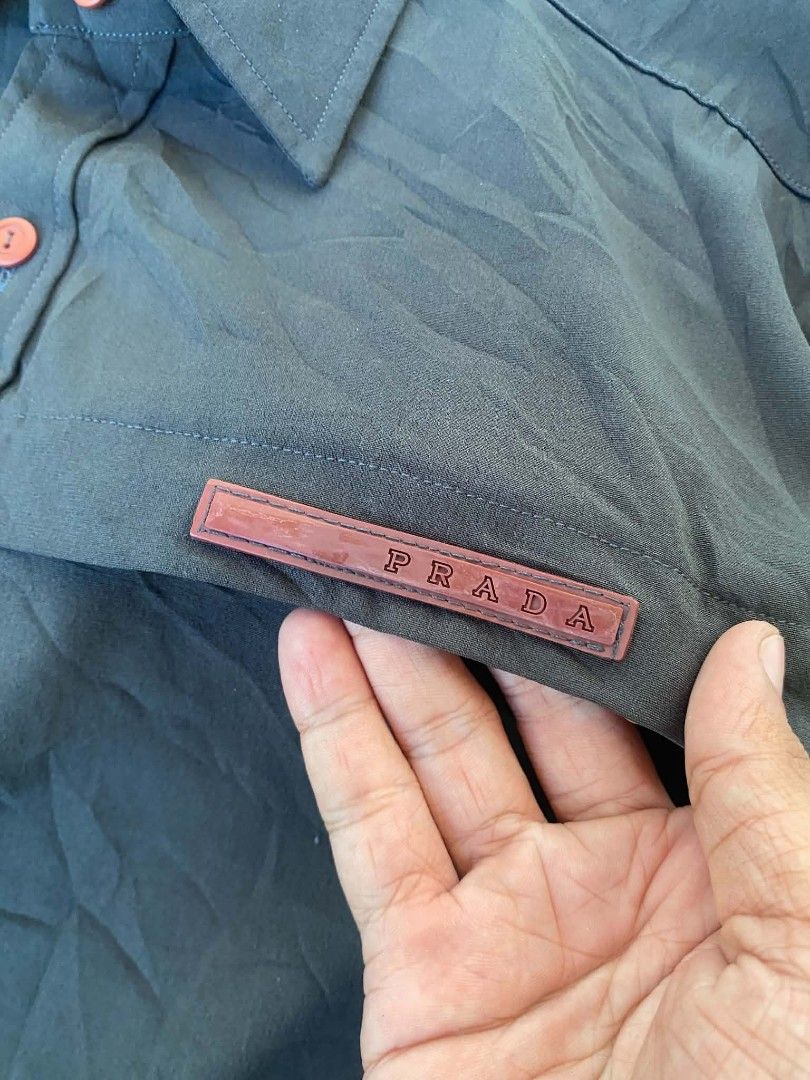 Prada redtab longsleeves (Category: Tshirts & Polo Shirts ) located in Ilog. Submitted by mikesthrift_ (Listing ID 1462970488, Image 3). Description: prada red tab longsleeves medium fittings spandex material nylon stretch missing washtags price : 450+s dm if interested.