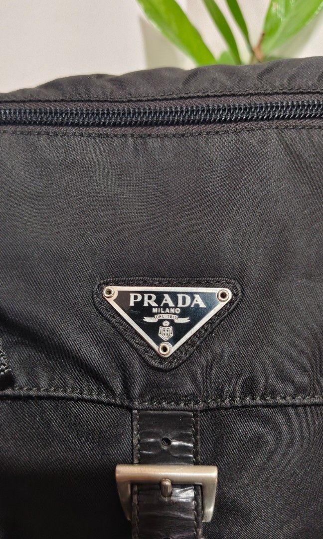 Prada sling bag💯 (Category: Cross-body Bags) located in Andop. Submitted by dailyluxxurybrands (Listing ID 1462969376, Image 2). Description: authentic 💯 Prada mens sling bag in good condition.