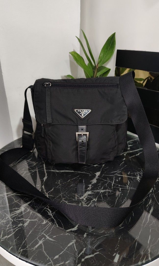 Prada sling bag💯 (Category: Cross-body Bags) located in Andop. Submitted by dailyluxxurybrands (Listing ID 1462969376, Image 1). Description: authentic 💯 Prada mens sling bag in good condition.